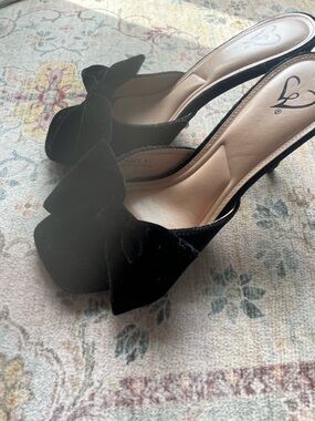 Windsor Black Velvet Bow Slide Mules